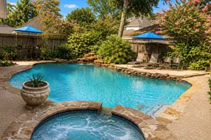 4515 Parkleaf Dr, Baytown, TX 77521 - Photo 4