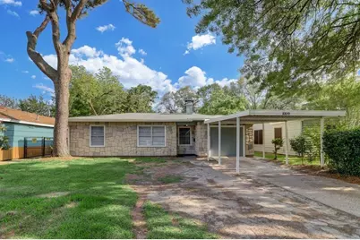 1009 15th Avenue N, Texas City, TX 77590 - Photo 1