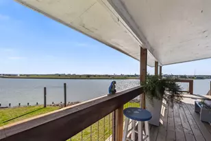 154 Poop Deck Ln, Freeport, TX 77541 - Photo 2