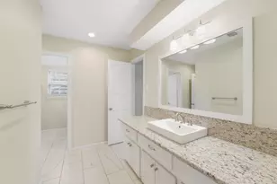 219 Big Hollow Ln, Houston, TX 77042 - Photo 24