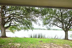 4018 Crystal Lake Circle N, Pearland, TX 77584 - Photo 32
