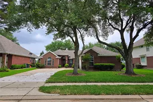 4018 Crystal Lake Circle N, Pearland, TX 77584 - Photo 6