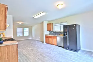 14423 Moreno Ave, Houston, TX 77045 - Photo 10
