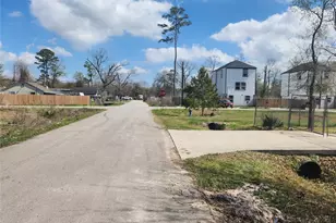 10105 Haddick St, Houston, TX 77078 - Photo 4