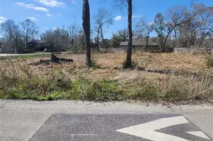 10105 Haddick St, Houston, TX 77078 - Photo 6