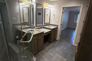 8130 Fernbrook Ln, Houston, TX 77070 - Photo 14