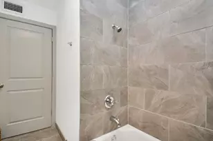 1911 Banks St, Houston, TX 77098 - Photo 28