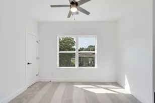 5642 Hirondel St, Houston, TX 77033 - Photo 28