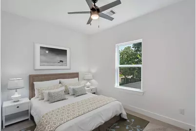 5642 Hirondel Street, Houston, TX 77033 - Photo 30
