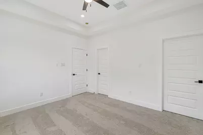 5642 Hirondel Street, Houston, TX 77033 - Photo 22