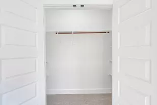 5642 Hirondel St, Houston, TX 77033 - Photo 26