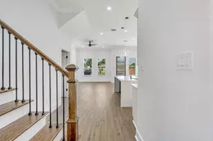 5642 Hirondel St, Houston, TX 77033 - Photo 16
