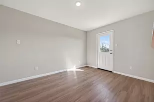 940 21st St, Hempstead, TX 77445 - Photo 14