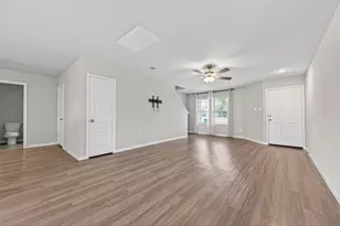 940 21st St, Hempstead, TX 77445 - Photo 12