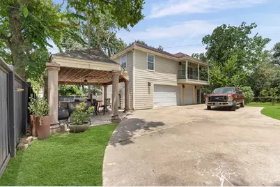 2012 Forest Hill Boulevard, Houston, TX 77023 - Photo 38