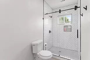 2012 Forest Hill Blvd, Houston, TX 77023 - Photo 20
