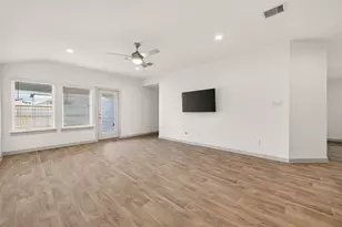 2905 Chase Cross Ln, Houston, TX 77047 - Photo 4