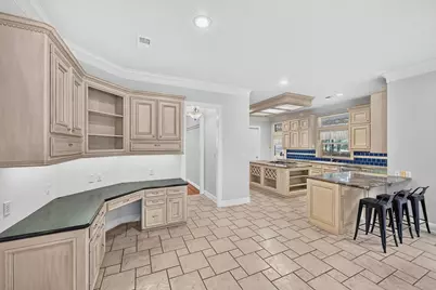 15406 Hunters Bend Drive, Tomball, TX 77377 - Photo 14
