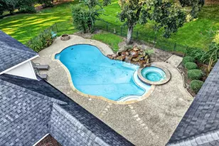15406 Hunter's Bend Dr, Tomball, TX 77377 - Photo 46