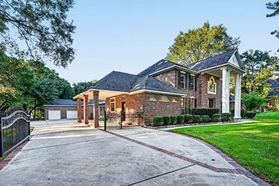 15406 Hunters Bend Drive, Tomball, TX 77377 - Photo 4