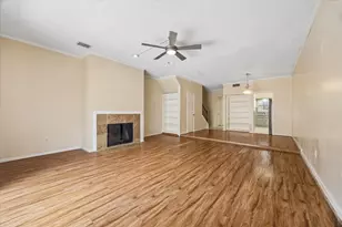 1035 Fountain View Dr, Houston, TX 77057 - Photo 10