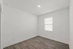 7807 Jasper Mdws Wy, Angleton, TX 77515 - Photo 16