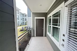 2102 Antoine Dr, Houston, TX 77055 - Photo 8