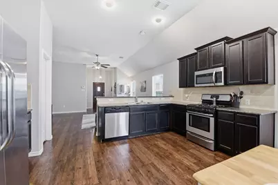 3050 Hawthorne Glen Lane, League City, TX 77539 - Photo 16