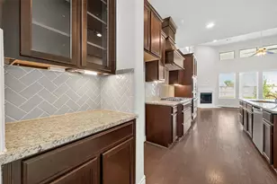 4926 Thunder Creek Ln, Sugar Land, TX 77479 - Photo 12