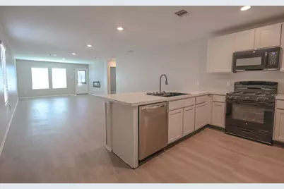 104 Austin Road, Angleton, TX 77515 - Photo 2