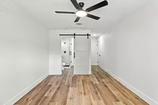 6139 Westover St, Houston, TX 77033 - Photo 14