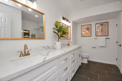 2619 Stoney Brook Drive, Houston, TX 77063 - Photo 16