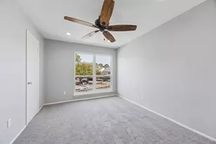 5005 Georgi Ln, Houston, TX 77092 - Photo 14