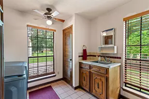 319 S Rivershire Dr, Conroe, TX 77304 - Photo 14