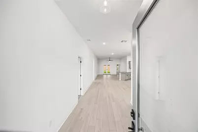 2265 N Post Oak Circle, Dayton, TX 77535 - Photo 4