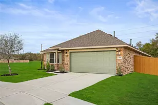 2265 N Post Oak Cir, Dayton, TX 77535 - Photo 2