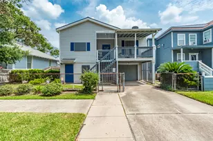2809 Bernardo De Galvez Ave, Galveston, TX 77550 - Photo 2