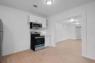 2027 Scott St, La Marque, TX 77568 - Photo 8