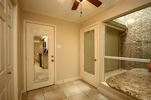 5228 Woodlawn Pl, Bellaire, TX 77401 - Photo 12