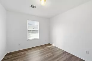 20648 Patriot Park Ln, Katy, TX 77449 - Photo 18