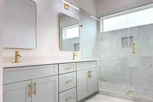 1307 71st St, Houston, TX 77011 - Photo 6