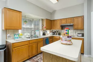 1110 Mabry Mill Rd, Houston, TX 77062 - Photo 12