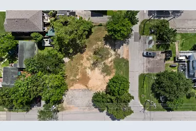 715 Clear Lake Road, Clear Lake Shores, TX 77565 - Photo 2