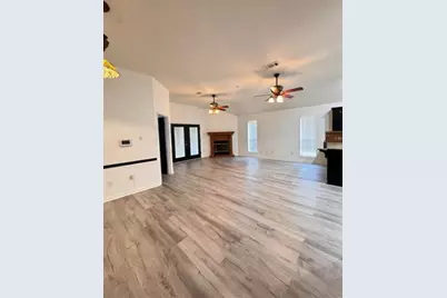 211 S 5th 1/2 Street, Nederland, TX 77627 - Photo 16