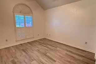 211 S 5th 1/2 St, Nederland, TX 77627 - Photo 18