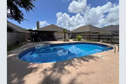 211 S 5th 1/2 Street, Nederland, TX 77627 - Photo 1