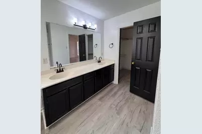 211 S 5th 1/2 Street, Nederland, TX 77627 - Photo 14