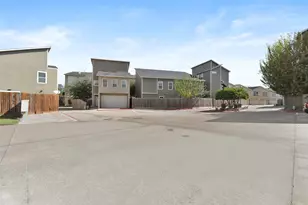 241 Lenox St, Houston, TX 77011 - Photo 32