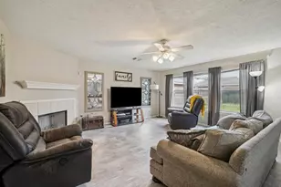 2515 Liza Ct, Spring, TX 77388 - Photo 4