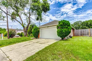8410 Fawn Wind Ct, Houston, TX 77040 - Photo 2